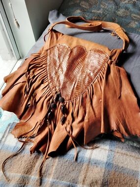 Erda Fringed Heart-Panel Deer Leather Shoulder Bag - Tan